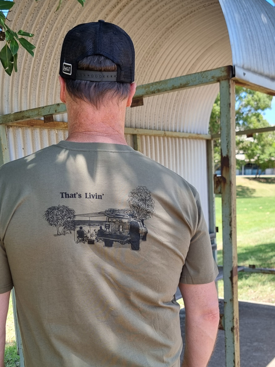 That’s Livin - Men's T-Shirt