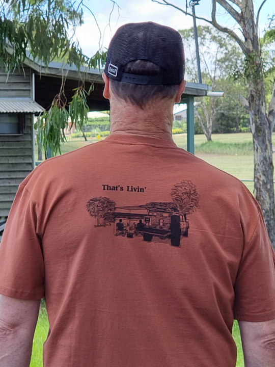 That’s Livin - Men's T-Shirt