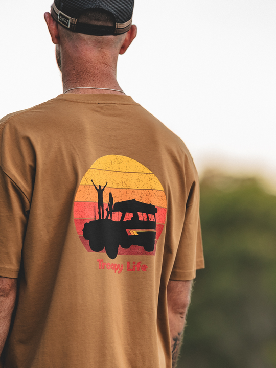 Troopy Life Sunset - Men’s T-Shirt